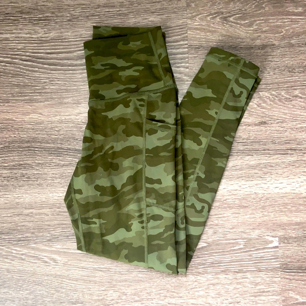 NEW: camo/army leggings